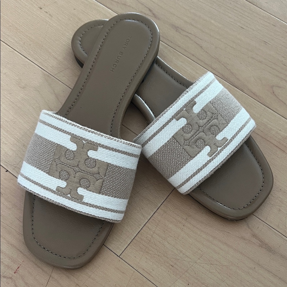 Double T Jacquard Slide Sandal size 7.5 - Picture 5 of 15